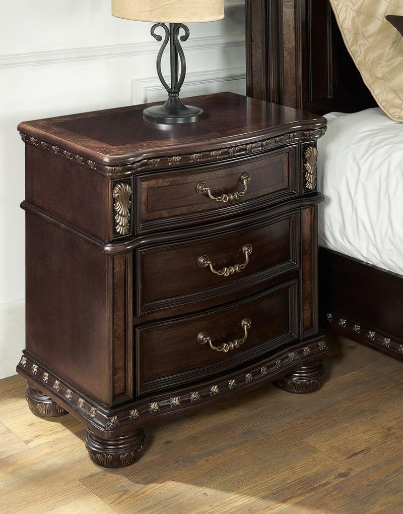 Monte Carlo 3-Drawer Nightstand
